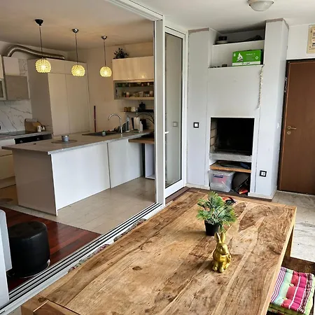 Sunset Apartment *